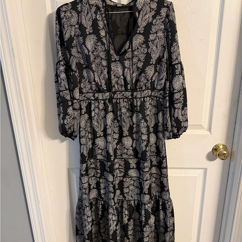 Black Floral V-Neck Tiered Maxi Dress
